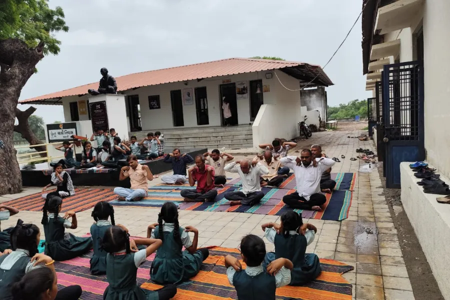 Yatri Nivas Ankhi