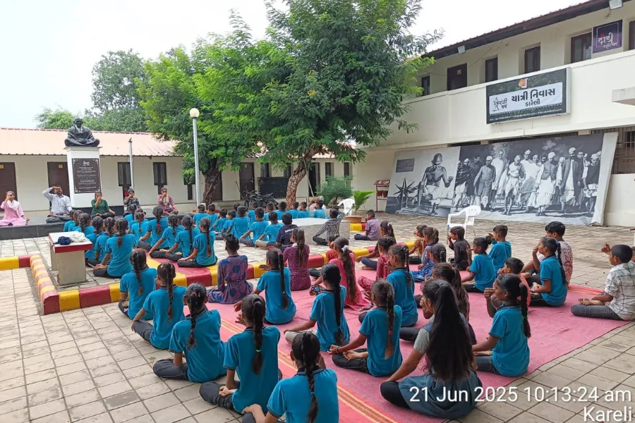 Yatri Nivas Kareli