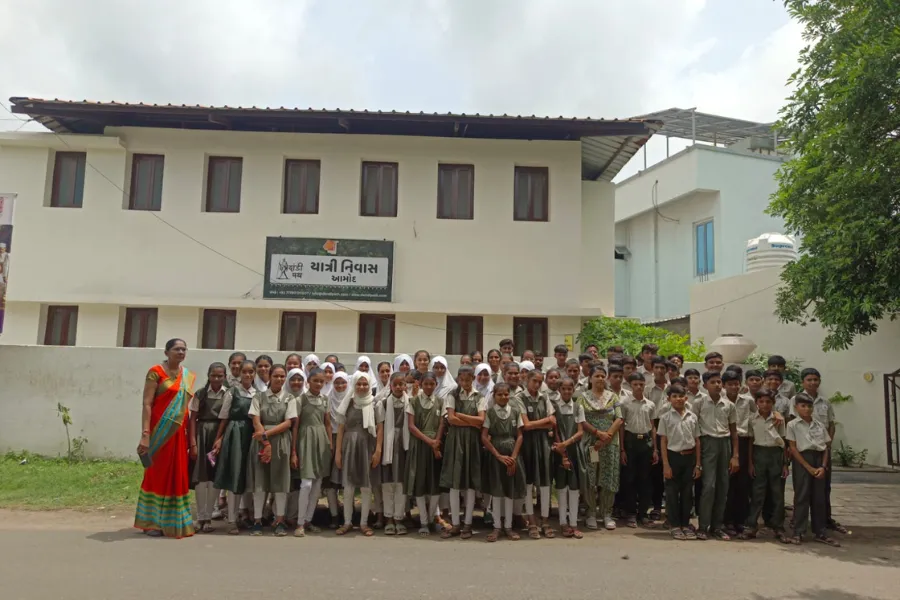 Yatri Nivas Amod