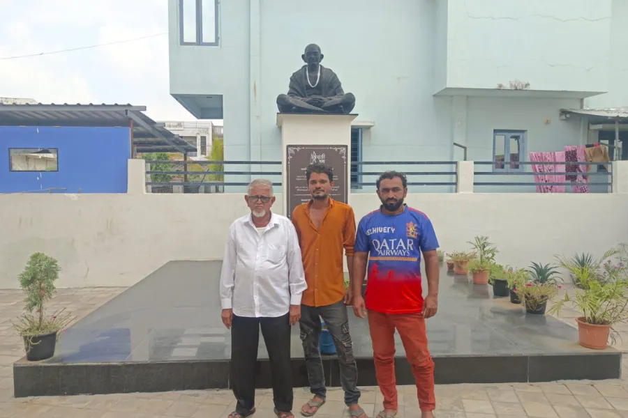 Yatri Nivas Amod