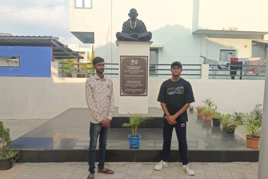 Yatri Nivas Amod