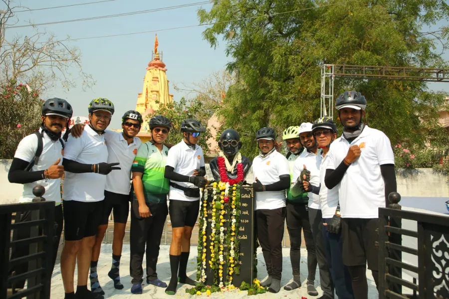 Yatri Nivas Navagam